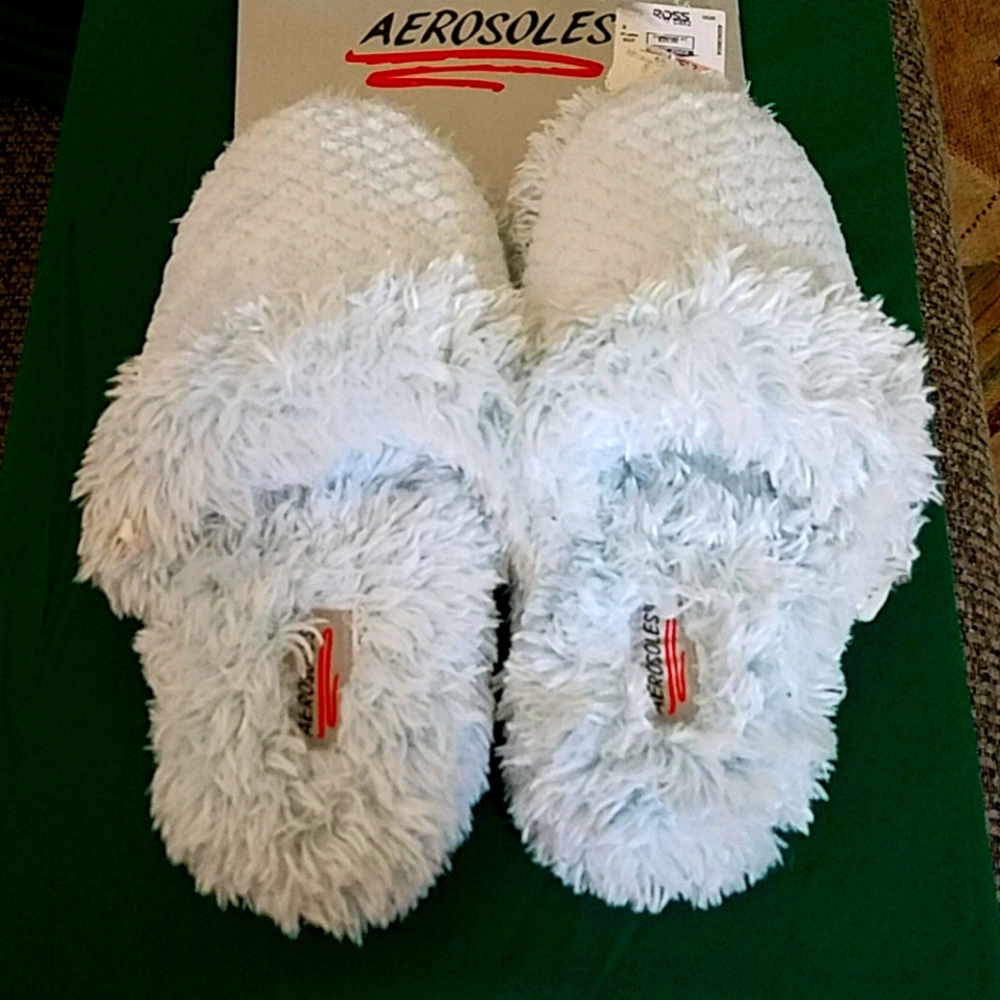 5/$20 Aerosoles slippers 5-6